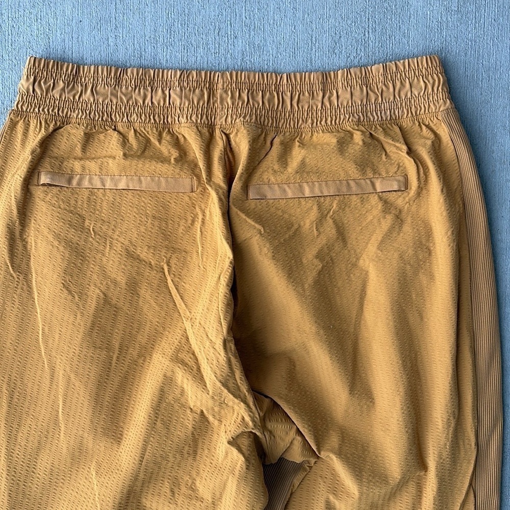 Athleta Textured Brooklyn Jogger Pants Size 10 - Picture 4 of 6